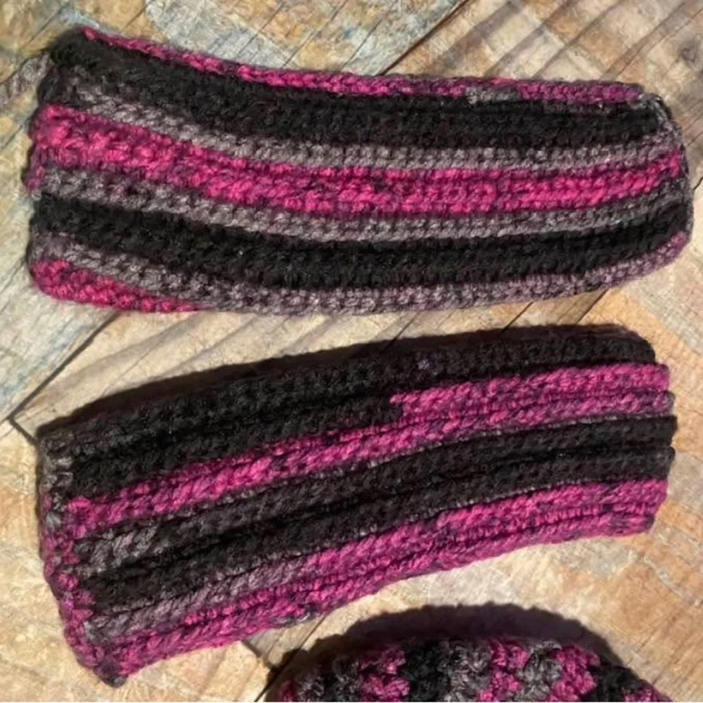 Striped handmade Knit Hat and glove  Set
